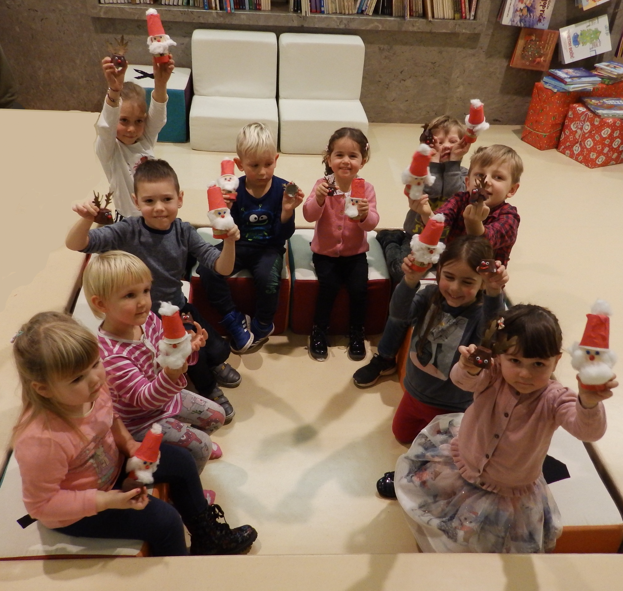 Edukativno-kreativna radionica „Ho-ho-ho! ...blagdani nam stižu...“ Edukativno-kreativna radionica „Ho-ho-ho! ...blagdani nam stižu...“