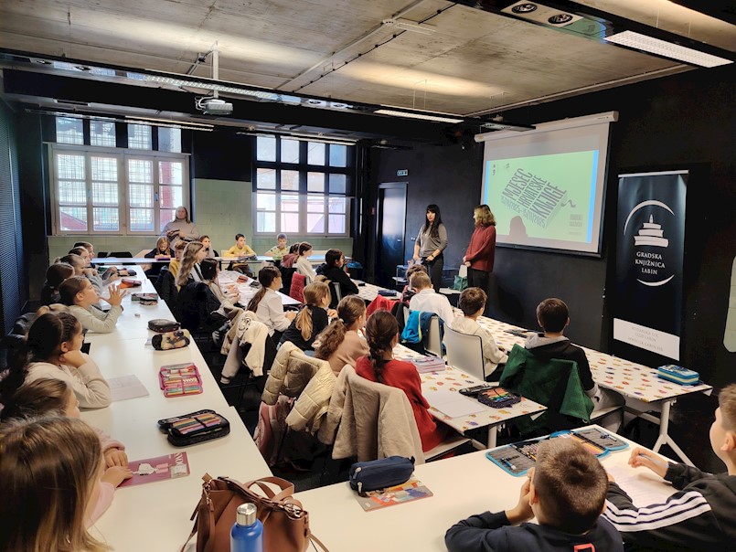 MHK // „Ups! Stvorio sam priču“ – održana radionica kreativnog pisanja za učenike s književnicom Jelenom Pervan 