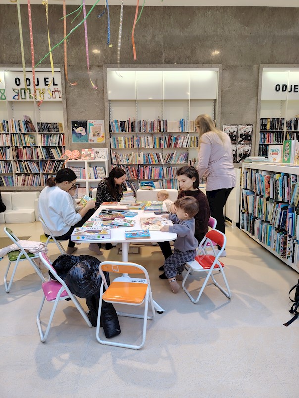 Pričaonica "I beba knjigu treba" u veljači