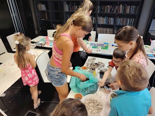 „LJETO U KNJIŽNICI” U ZNAKU DJEČJE KREATIVNOSTI, ZNATIŽELJE I UMJETNOSTI