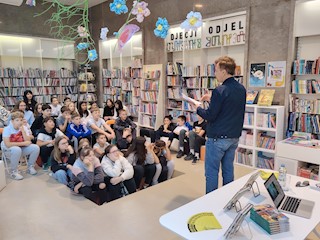 MHK // Odabrali knjižničari: Susret s Igorom Baksom!