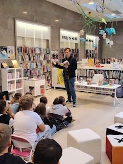 MHK // Odabrali knjižničari: Susret s Igorom Baksom!