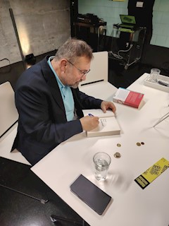 Književni susret sa Zoranom Ferićem – večer ispunjena glazbom, humorom i emocijom