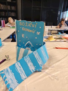 Održana likovno-kreativna radionica „Trebaju li knjige šal?“