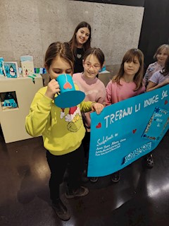 Održana likovno-kreativna radionica „Trebaju li knjige šal?“