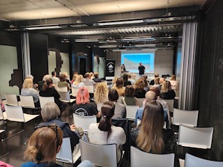 Multimedijalno predavanje i predstavljanje knjige „U srcu divljine“ Brune Šimleše okupilo brojnu labinsku publiku